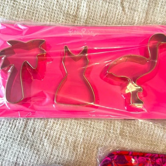 NWT Lilly Pulitzer Mommy and Me Aprons